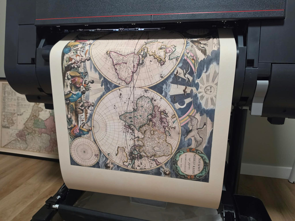 Póster del mapa mundial de Pieter Goos 1667 - con ilustración ornamentada y estilo atlas